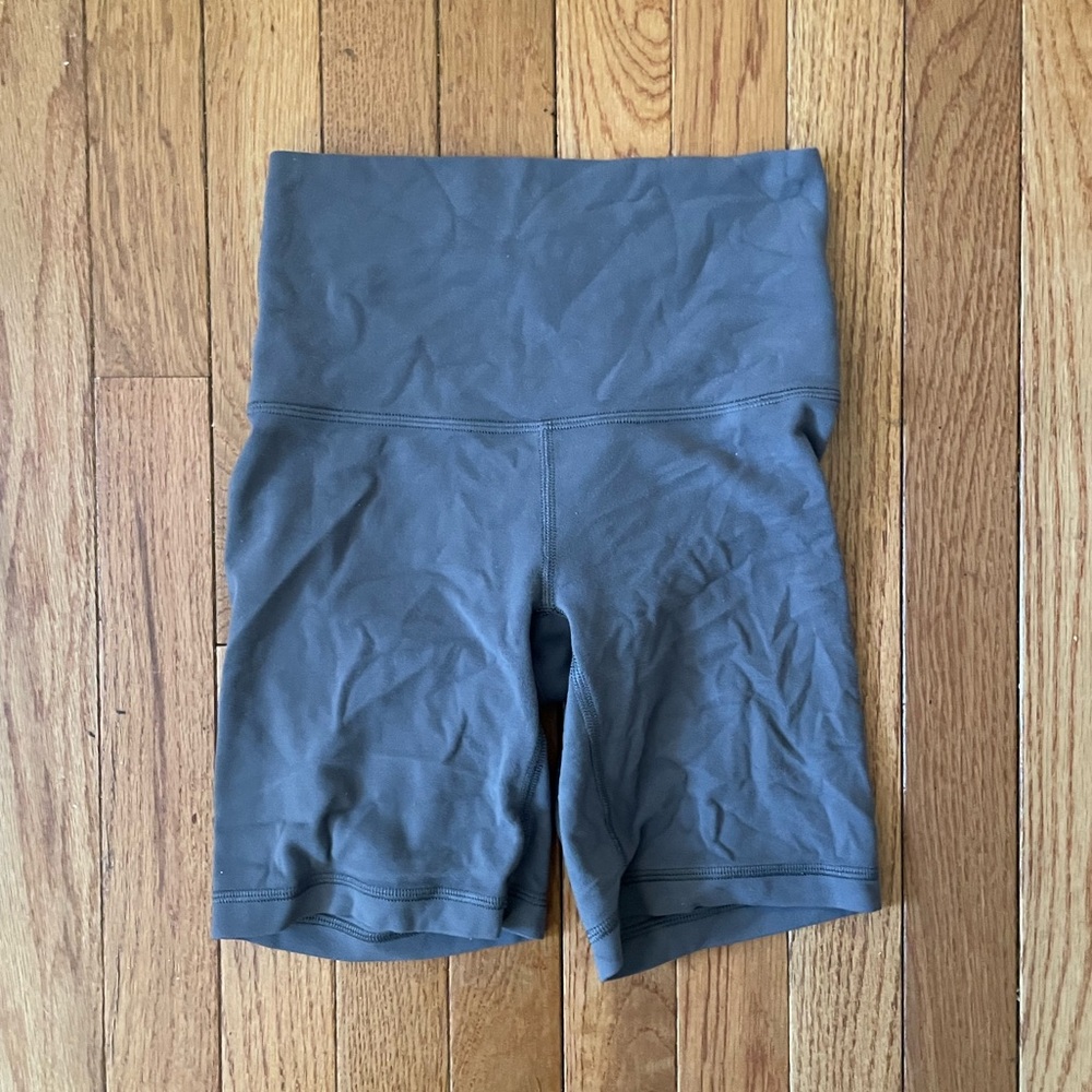 Grey Aritzia biker shorts